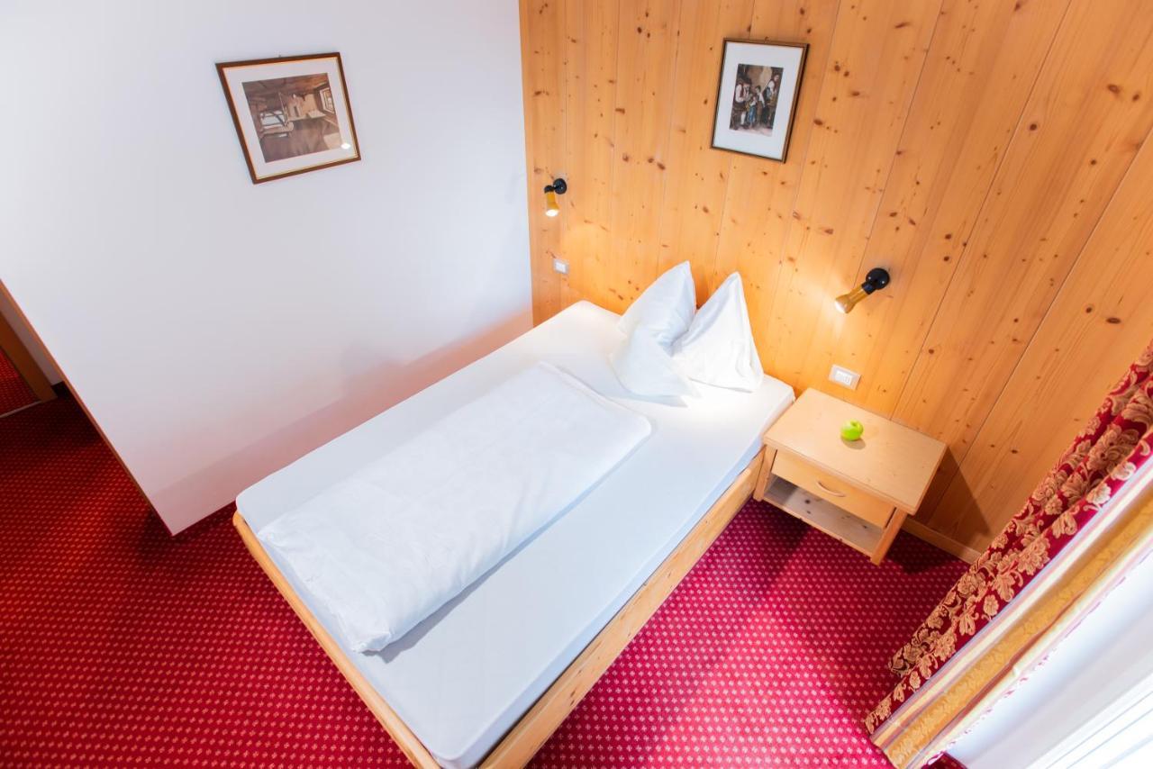 Hotel Eichenhof Tirolo Esterno foto