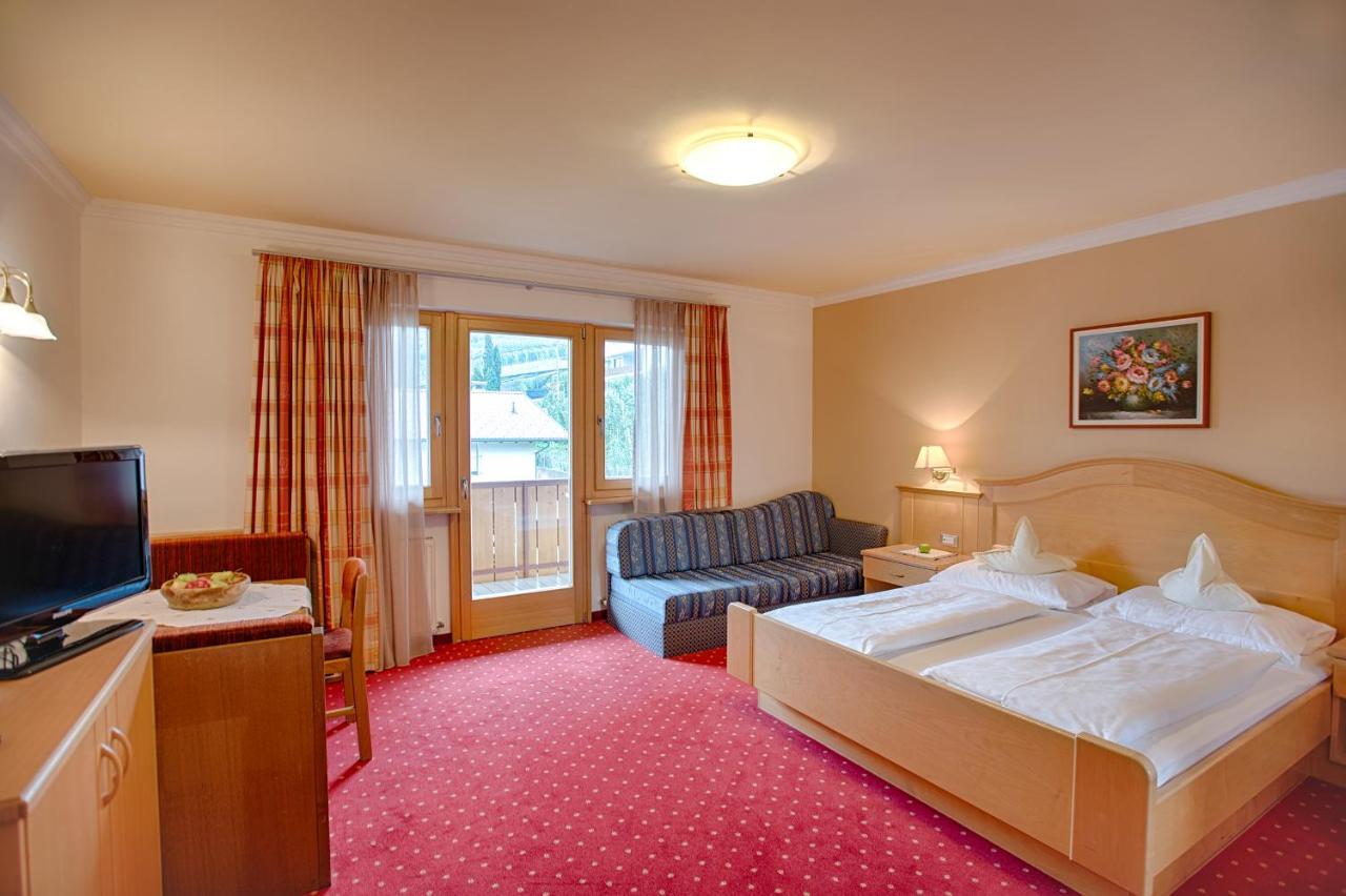 Hotel Eichenhof Tirolo Esterno foto